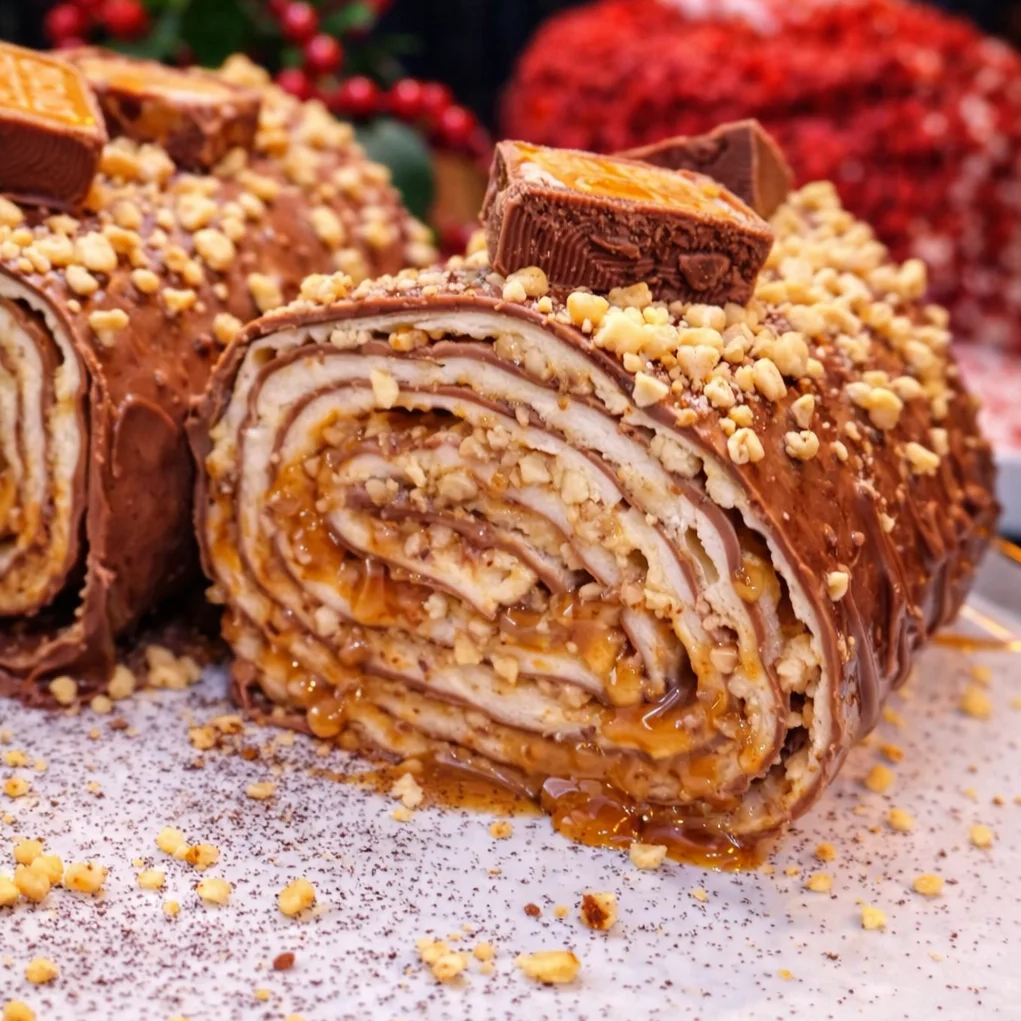 Блинный рулет "Сникерс"